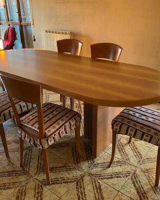 Tavolo in noce da 6 posti