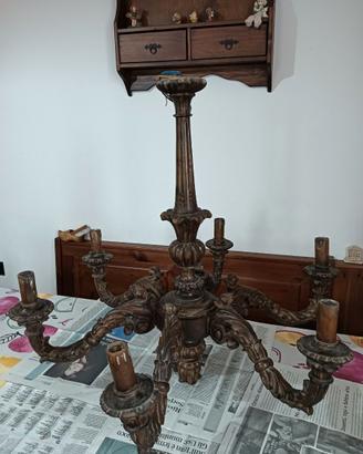 lampadario in legno antico