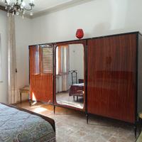 Armadio modernariato anni 50 – 3 ante con specchio