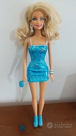 Barbie mattel vestita