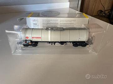 Carro merci cisterna Ermawa Trix scala H0
