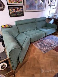 Divano angolare in alcantara