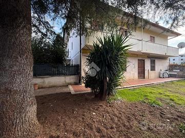 CASA SEMINDIPENDENTE A SERMONETA