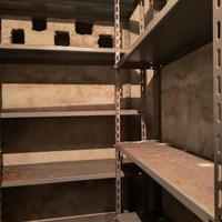 Scaffalatura in metallo