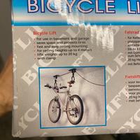 Staffa per sollevamento biciclette da soffitto