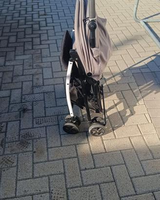 Passeggino Brevi leggero e reclinabile