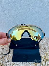 oakley mframe 2 Black dots
