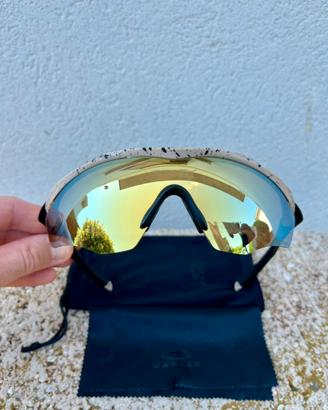 oakley mframe 2 Black dots