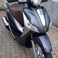 Piaggio MEDLEY 125 PER NATALE BRILLANTE