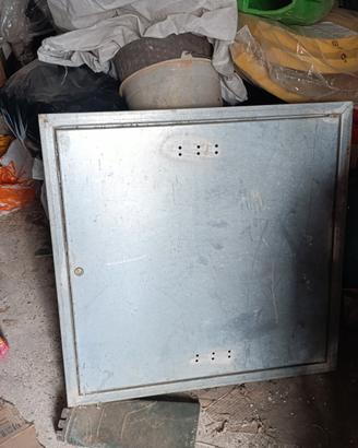 sportello zincato 76x76 ( incasso 72x72) 