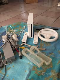 Nintendo Wii + 2 Controller MotionPlus + Accessori