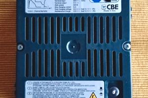 CARICABATTERIE CAMPER VAN CBE CB516

