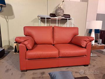 divano in pelle 