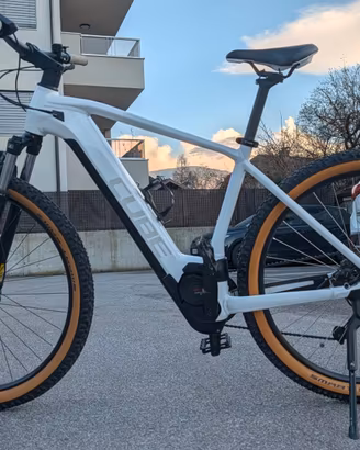 E-MTB Cube Reaction One 625 Bosch CX XL