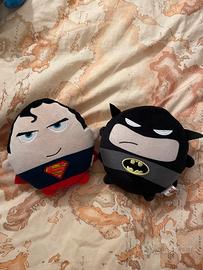 Peluches Batman e Superman