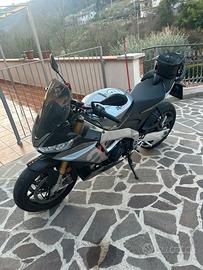 Aprilia Tuono V4 1100
