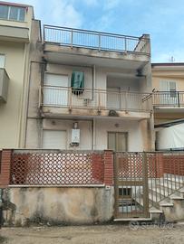 Casa indipendente  su due piani 