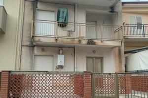 Casa indipendente  su due piani 