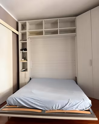 Armadio con Letto a scomparsa. Cabina armadio