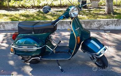 Piaggio Vespa 125 PX Arcobaleno 1984