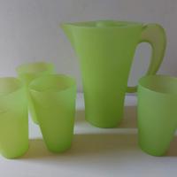 CARAFFA E BICCHIERI IN PLASTICA