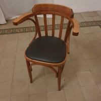 Poltroncine in legno e similpelle