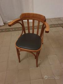 Poltroncine in legno e similpelle