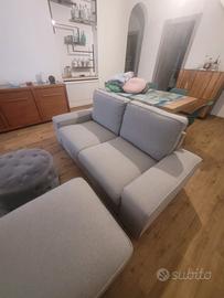 divano 2 posti IKEA KIVIK con pouf e poggiapiedi