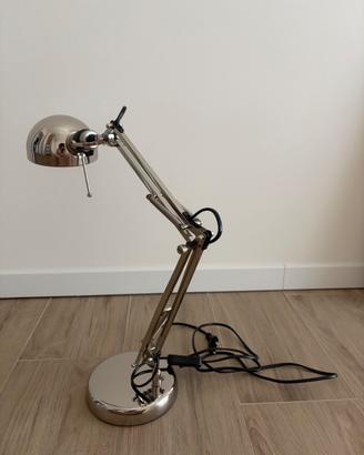 Lampada da scrivania IKEA orientabile in metallo c