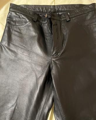 Pantaloni e giubbino in pelle da uomo, taglia 46