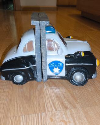 Fermalibri macchina della polizia