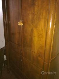 Pezzo unico, armadio metà 800