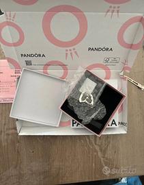 Pandora Orecchini Cerchi a V - Linea Sinuosa