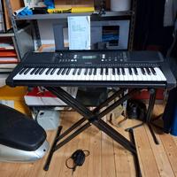 Tastiera Yamaha PSR-E373 con Accessori Inclusi