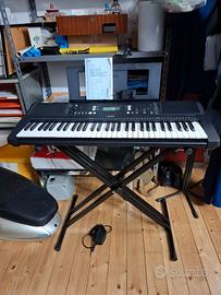 Tastiera Yamaha PSR-E373 con Accessori Inclusi