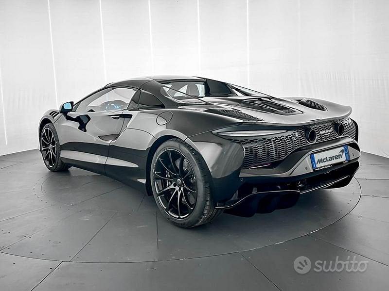 Mclaren Artura 2026 photo 5
