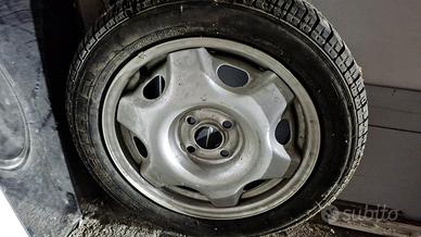 Opel Tigra ruota inusata