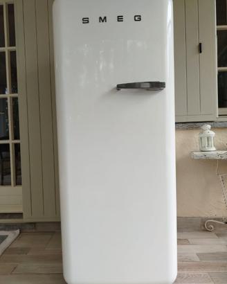 Frigorifero Smeg VintageFAB28LB1 apertura sinistra