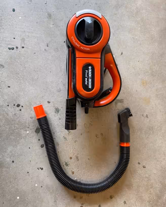 Aspiratore per auto
