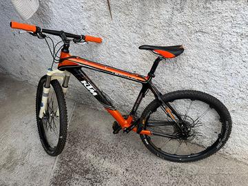 Mountain bike ktm (carbonio)