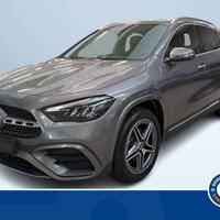 Mercedes-Benz GLA 250 E PLUG-IN HYBRID AUTOMA...
