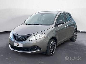 LANCIA Ypsilon 1.0 firefly hybrid Silver s&s 70cv