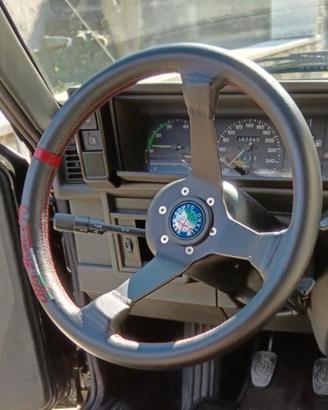 Volante a calice compreso di mozzo per Alfa 75