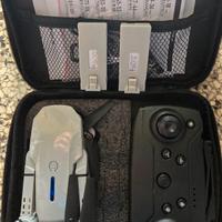 Drone pieghevole E88 – Completo di accessori