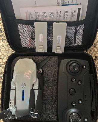 Drone pieghevole E88 – Completo di accessori