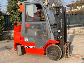 S79 Muletto 25 q Toyota