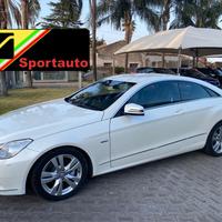 MERCEDES-BENZ E 220 CDI Coupé BlueEFFICIENCY Ava