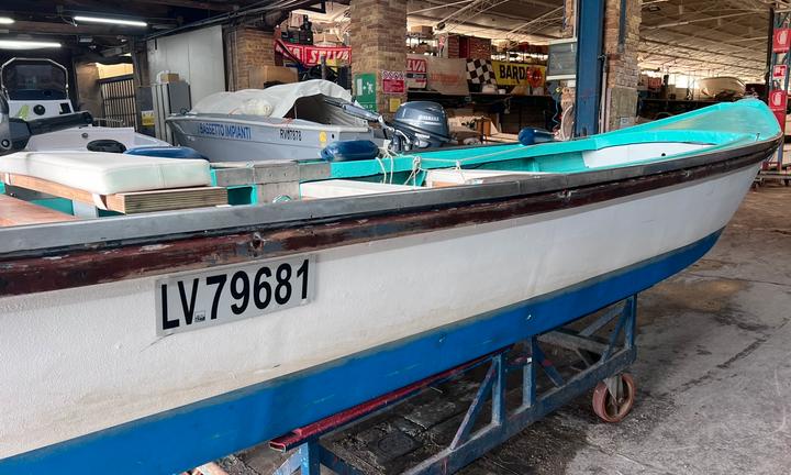Topetta veneziana con motore 25 cv yamaha