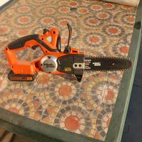 motosega  a batterie black decker
