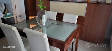 tavolo allungabile  + 4 sedie imbottite + madia